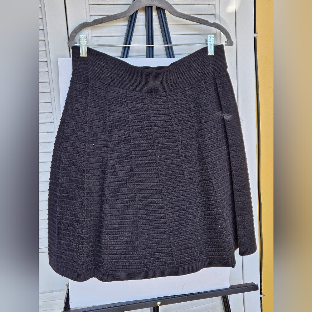 LOFT Ribbed Black A-Line Skirt